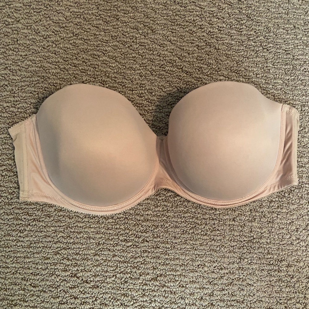 Torrid 40DDD/40F Strapless Nude Bra